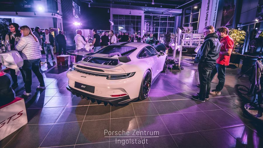 After Work Party im Porsche Zentrum Ingolstadt.